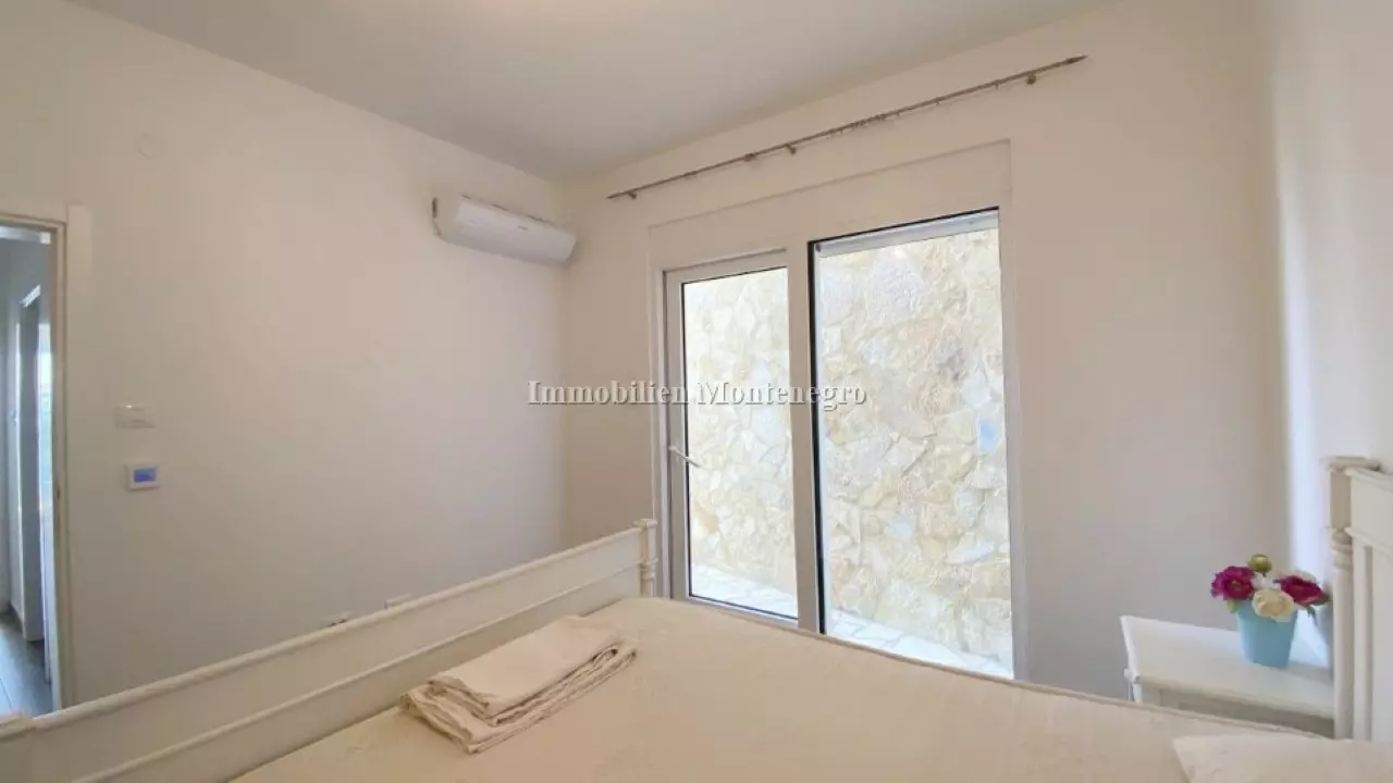 Wohnung in der ersten Reihe des Meeres, zwei Schlafzimmer, Dobra Voda, 10267 (4)