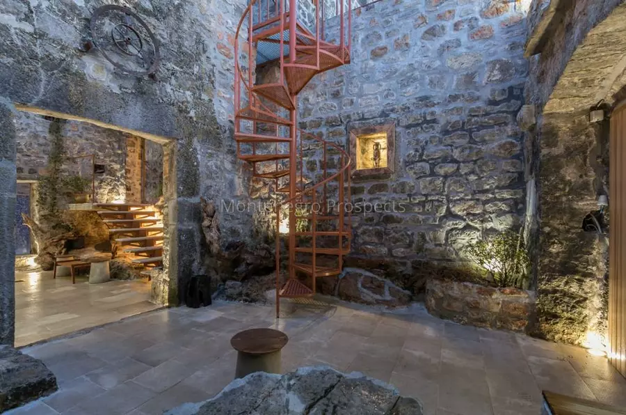 Renovated old stone house in djurasevici 13714 2