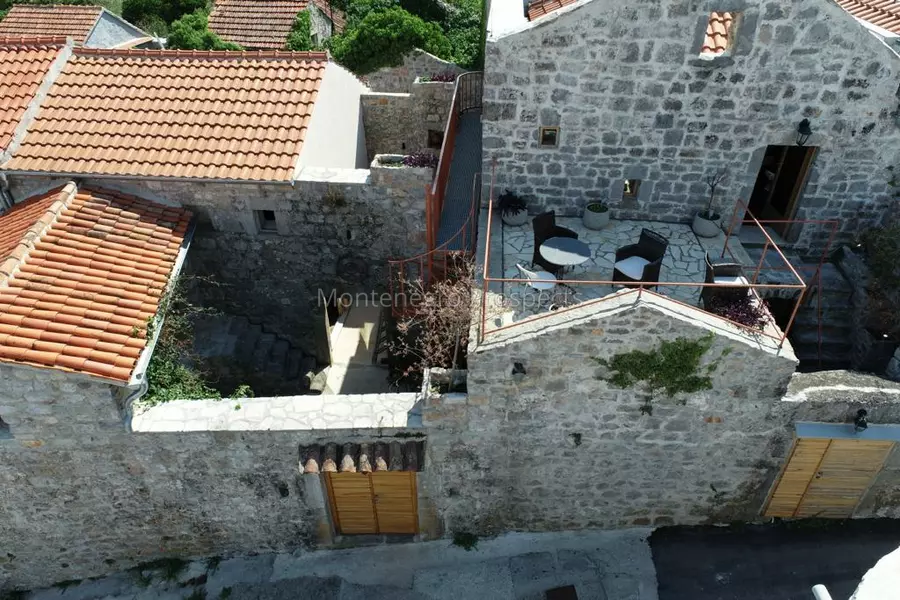 Renovated old stone house in djurasevici 13714 6